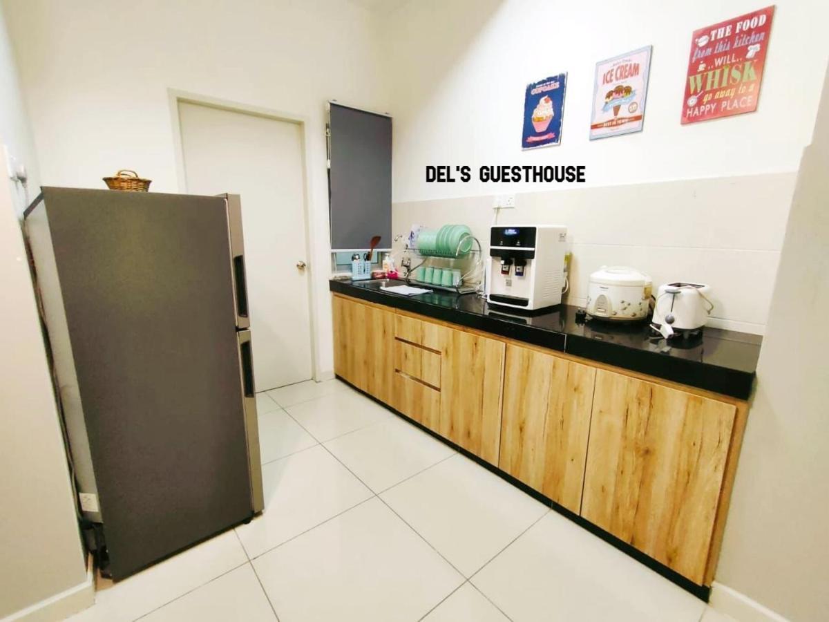 Del'S Guesthouse @ Southville Same Level With Pool Fits 8 班吉 外观 照片